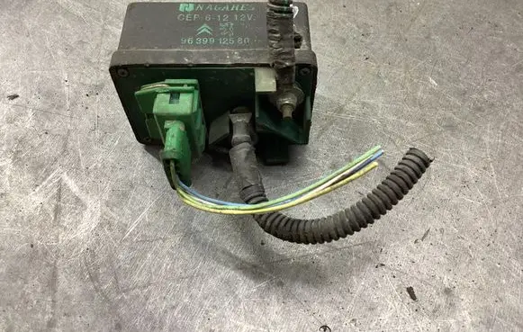 Peugeot 807 Glow plug pre-heat relay 9639912580