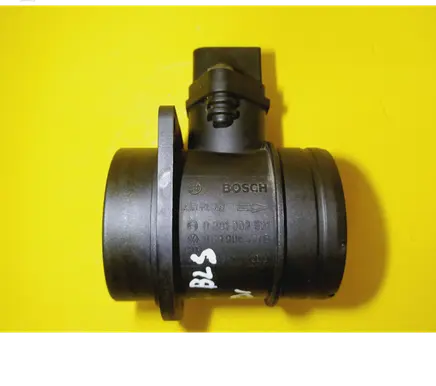 Volkswagen PASSAT B6 Mass air flow meter 038906461B