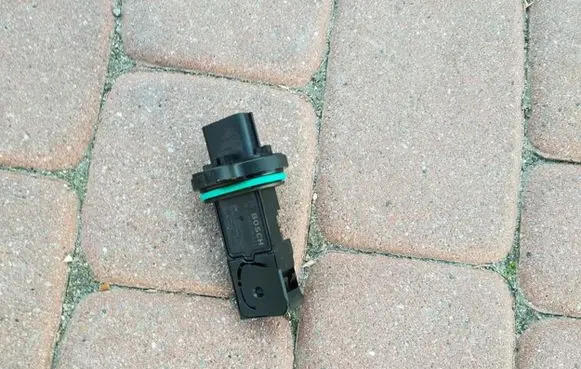 Opel Zafira C Mass air flow meter 12671625