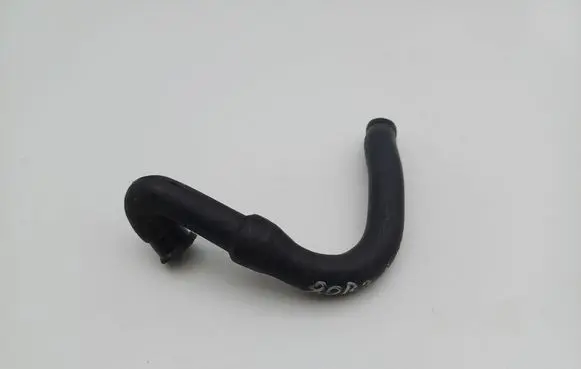 Audi 80 90 B2 Vacuum line/pipe/hose 026133643