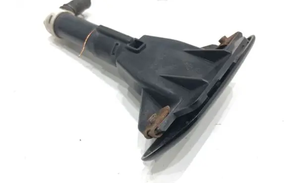 Honda CR-V Headlight washer spray nozzle 