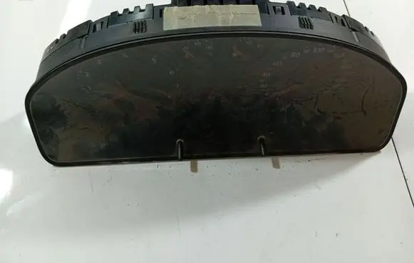 Volkswagen Transporter - Caravelle T5 Speedometer (instrument cluster) 88311346