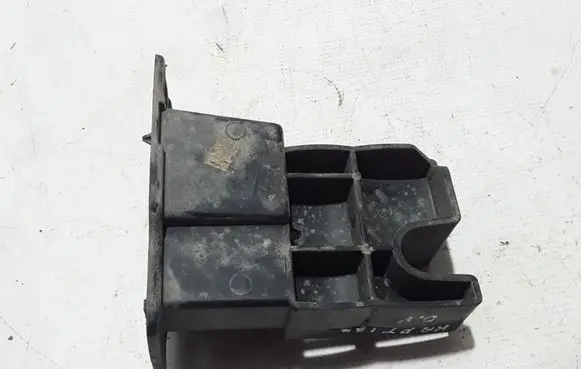 Renault Captur Front bumper mounting bracket 620923103R