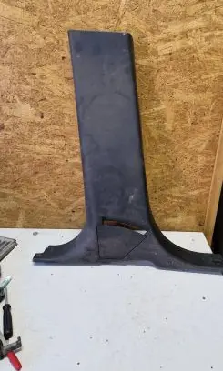 Land Rover Evoque I (B) pillar trim (bottom) BJ32243A53AF
