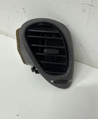 Ford Fiesta Dashboard side air vent grill/cover trim A018B08 PDMTD22