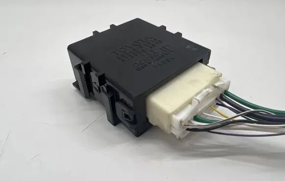 Toyota C-HR I Window wiper relay 85940F4010