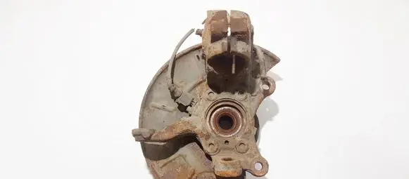 Volkswagen Golf V Front wheel hub
