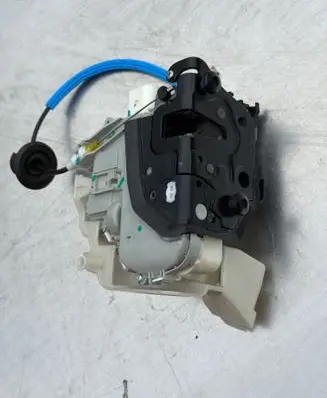 Audi A5 8T 8F Front door lock 8J1837015C