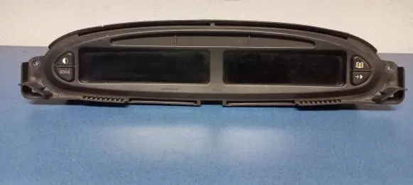 Citroen Xsara Picasso Speedometer (instrument cluster) 87001377