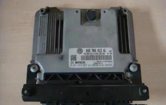 Skoda Fabia Mk2 (5J) Engine control unit/module 045906013 045906013AL
