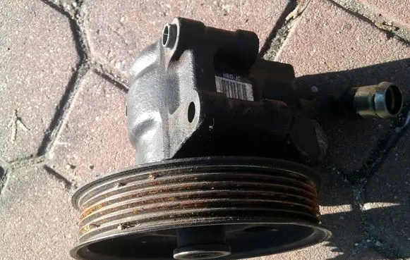 Ford Focus Power steering pump