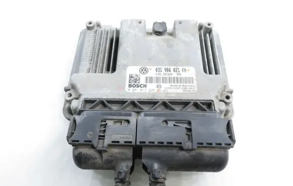 Volkswagen Golf V Engine control unit/module 0281013226 03G906021KH