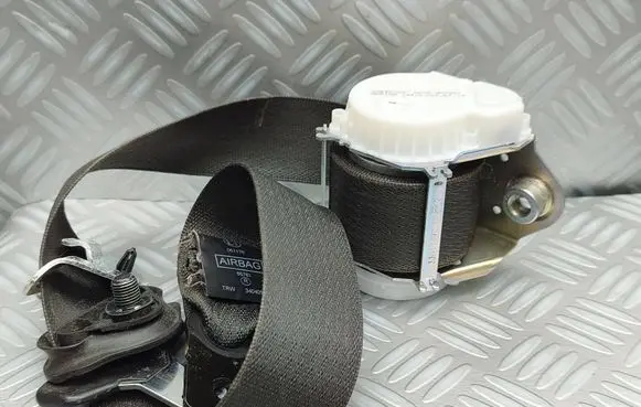 Opel Meriva B Front seatbelt 13305706 13250510 1000046