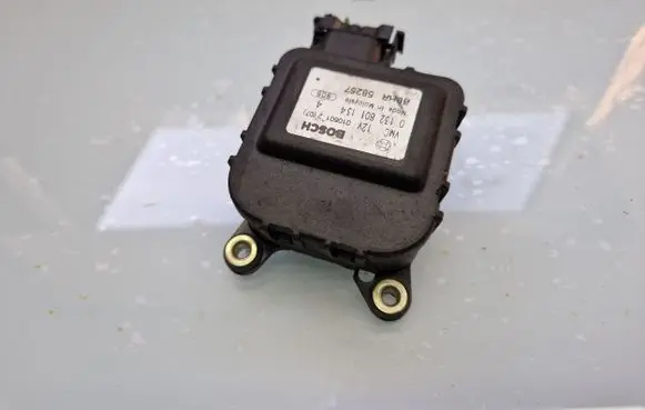 Opel Zafira A Air flap motor/actuator 0132801134 58257