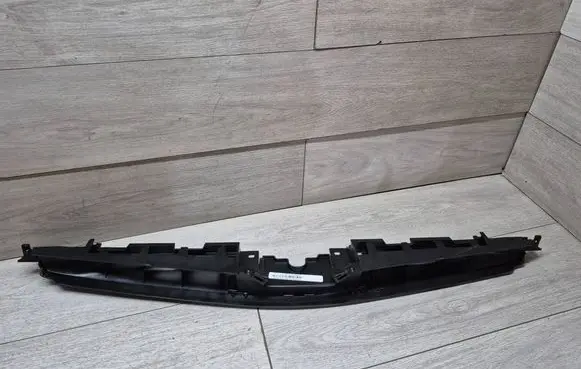 Mercedes-Benz GLE W167 Intercooler air channel guide A1678859111
