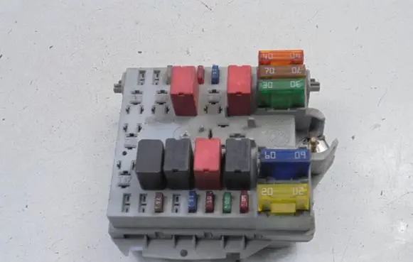 Fiat Punto (188) Fuse box set 46835589