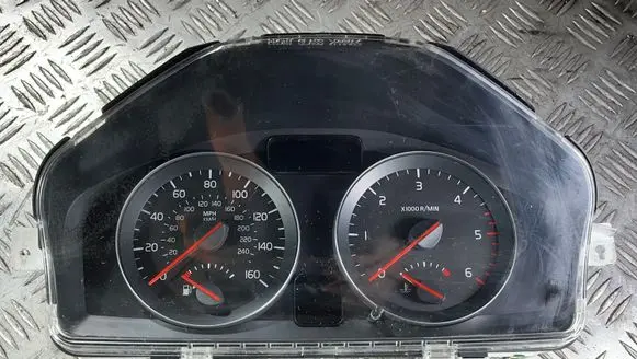Volvo S40 Speedometer (instrument cluster) 31254779