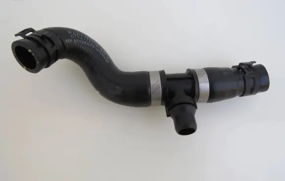 Mercedes-Benz CLS C218 X218 Engine coolant pipe/hose A2128300400
