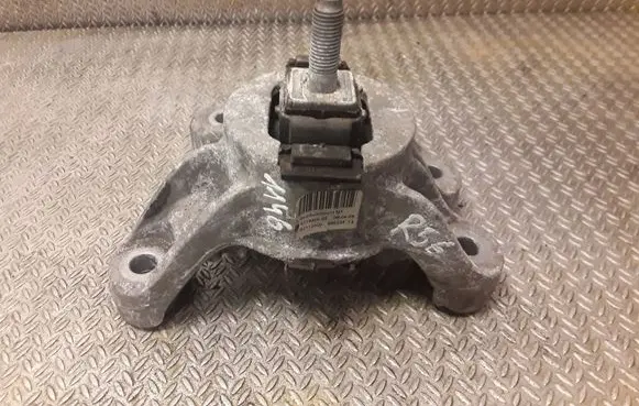 Mini One - Cooper Coupe R56 Gearbox mount 6779806