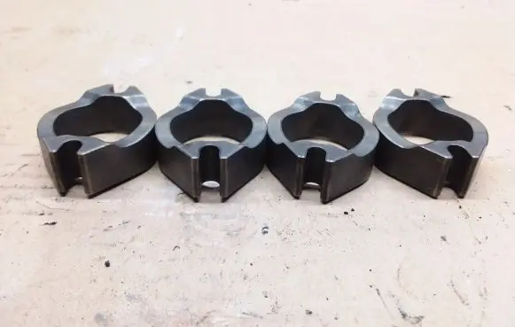 Subaru Legacy Fuel Injector clamp holder
