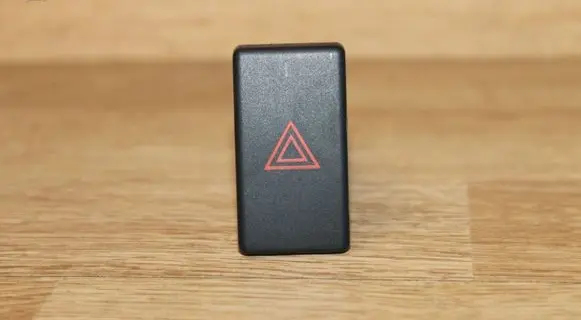 Toyota Avensis T250 Hazard light switch 157963