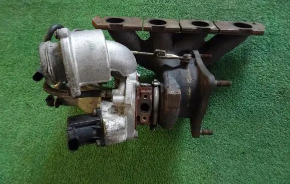 Volkswagen PASSAT B6 Turbo 06F145701D