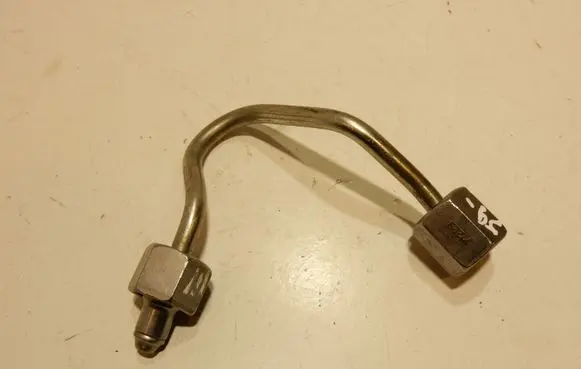 Fuel injector supply line/pipe