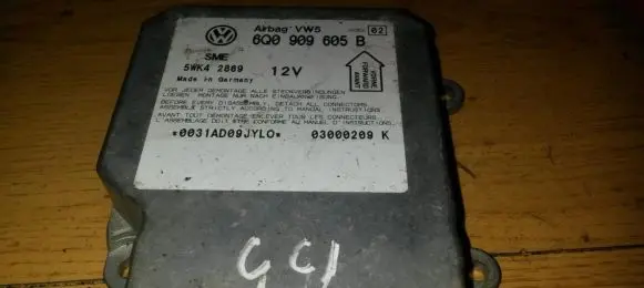 Volkswagen PASSAT B5.5 Airbag control unit/module 6Q0909605B 5WK42869