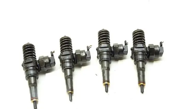 Volkswagen Golf IV Fuel injectors set 0414720015