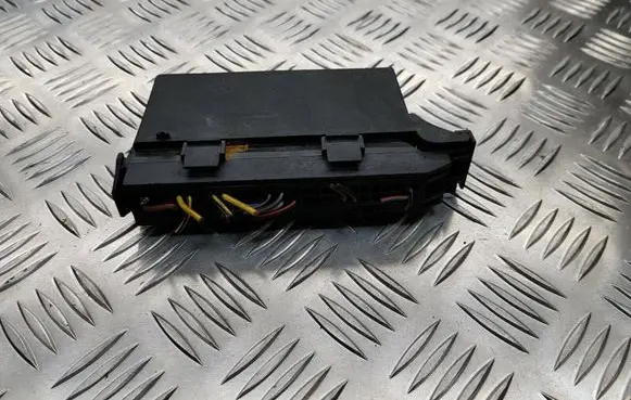 Mercedes-Benz C W202 Light module LCM 2025420432