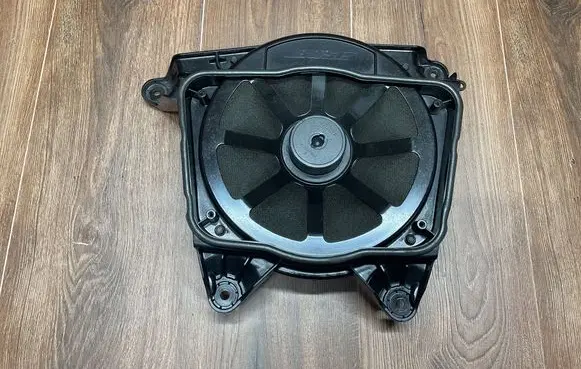 Audi A8 S8 D4 4H Subwoofer speaker 4H1035481