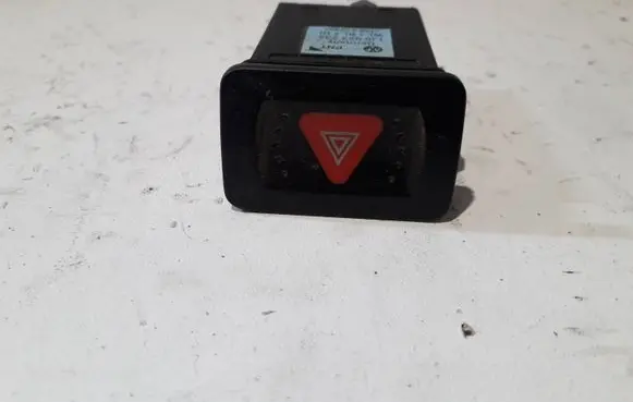 Volkswagen Golf IV Hazard light switch 1J0953235