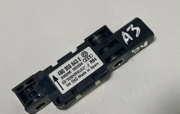 Audi A3 S3 8P Airbag deployment crash/impact sensor 4B0959643E