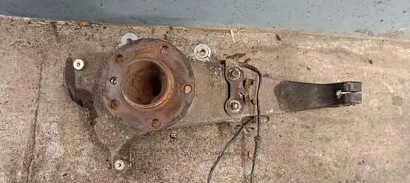 BMW 5 F10 F11 Front wheel hub spindle knuckle