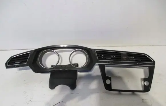 Volkswagen Tiguan Speedometer (instrument cluster) 5NB857189
