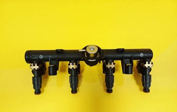 Volkswagen Lupo Fuel injector 030906031J 0280155919 030133319AA