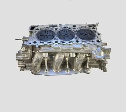 Land Rover Discovery 4 - LR4 Engine head PM9X2Q 6090CA