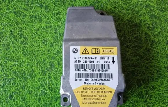 BMW M5 Airbag control unit/module 9118749 31911874901W 220439114