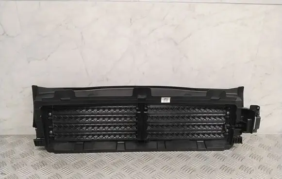 Volvo XC60 Intercooler air channel guide 32244782