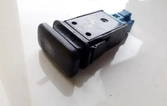 KIA Carens I Windscreen/window heater switch
