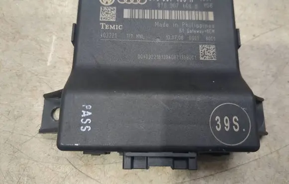 Audi A4 S4 B8 8K Gateway control module 8T0907468H 403221