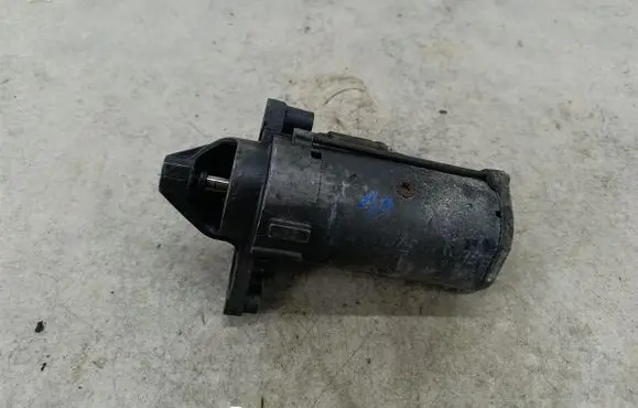 Peugeot 207 Starter motor 9662854080