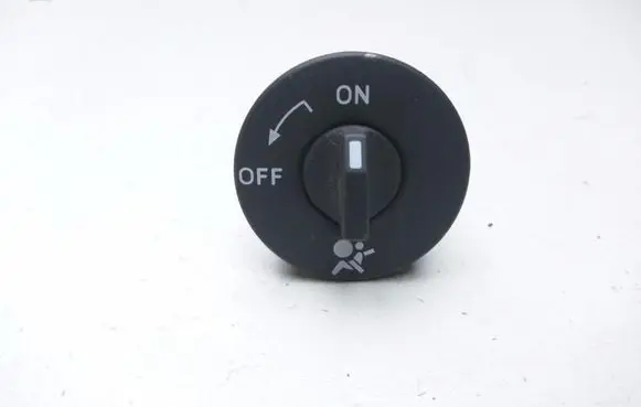 Passenger airbag on/off switch