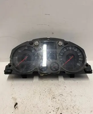 Volkswagen PASSAT B6 Speedometer (instrument cluster) 3C0920960H X0014000