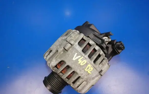 Volvo V40 Generator/alternator 30644799 FG18T125 113014336