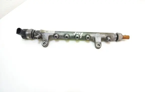 Volkswagen Transporter - Caravelle T5 Fuel main line pipe 03L130089 300000356