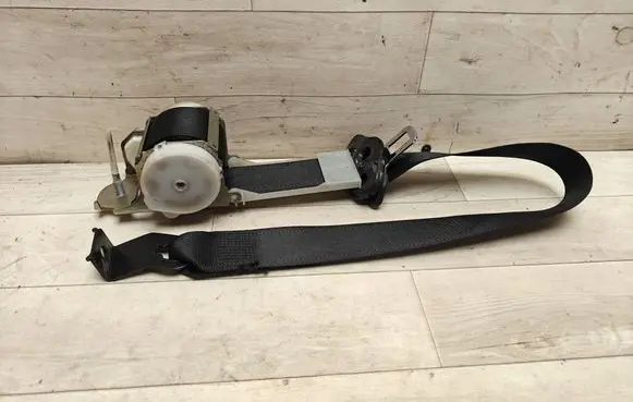 Opel Vectra C Front seatbelt 13128272N 13146618F