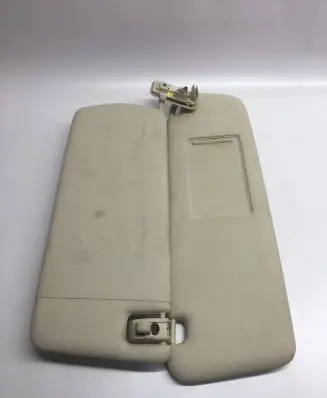 Volkswagen Touareg II Sun visor 7P6857552 7P6857552B