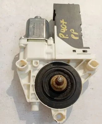 Peugeot 407 Rear door window regulator motor 0130822201