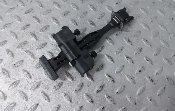 BMW XM Front door check strap stopper 7431279 51217431279